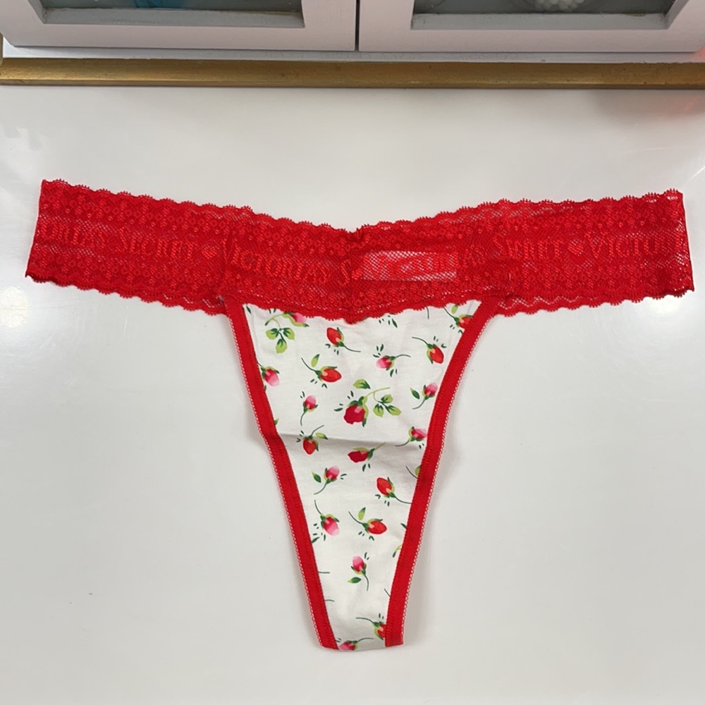 Victoria’s Secret Lace waist thong. NWT. L